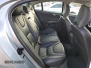 ✅ 2013 Volvo S60 T5 Premier • VIN: YV1612FS1D2196501 • Лот: 92909675. Опубликован ранее на Copart с пробегом 58 826 миль. Бесплатный доступ к архиву аукционных продаж из США и подробный отчёт об истории автомобиля на DreamBid. Изображение 10.