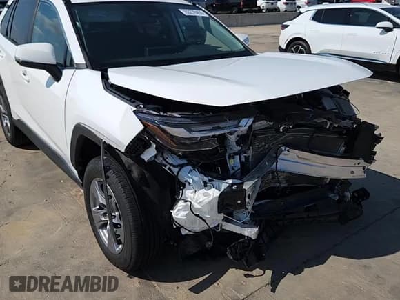 ✅ 2022 Toyota RAV4 XLE • VIN: 2T3W1RFV4NC196382 • Лот: 68278455. Опубликован ранее на Copart с пробегом 33 749 миль. Бесплатный доступ к архиву аукционных продаж из США и подробный отчёт об истории автомобиля на DreamBid. Изображение 15.