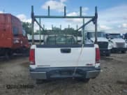 ✅ 2008 GMC Sierra 2500HD Work Truck • VIN: 1GTHC24K48E115507 • Lot: 67356875. Wystawiony na Copart z przebiegiem 179 435 mil. Bezpłatny archiwum sprzedaży aukcyjnych z USA i szczegółowy raport historii pojazdu na DreamBid. Zdjęcie 6.