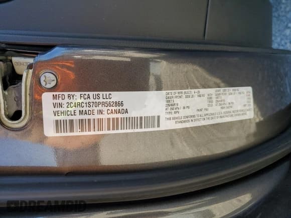 ✅ 2023 Chrysler Pacifica Hybrid Limited • VIN: 2C4RC1S70PR562866 • Lot: 81619465. Wystawiony na Copart z przebiegiem 90 635 mil. Bezpłatny archiwum sprzedaży aukcyjnych z USA i szczegółowy raport historii pojazdu na DreamBid. Zdjęcie 13.