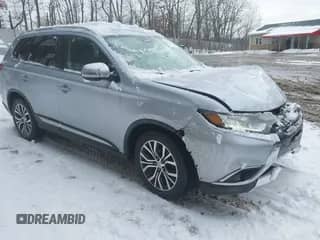 2017 Mitsubishi Outlander SE z VIN JA4AZ3A38HZ050196, wystawiony jako IAAI lot #41340448 z przebiegiem 189 573 mil mil oraz . Historia ofert i sprzedaży dostępna na DreamBid. Obrazek 1.