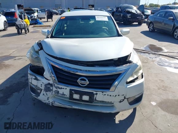 ✅ 2015 Nissan Altima SV • VIN: 1N4AL3AP5FC579704 • Lot: 43518349. Wystawiony na IAAI z przebiegiem 157 687 mil. Bezpłatny archiwum sprzedaży aukcyjnych z USA i szczegółowy raport historii pojazdu na DreamBid. Zdjęcie 12.