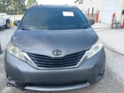 ✅ 2011 Toyota Sienna XLE AAS • VIN: 5TDYK3DC1BS122532 • Lot: 43271960. Listed on IAAI with 229,353 mi. Free auction sales archive from the USA and detailed vehicle history report at DreamBid. Image 12.