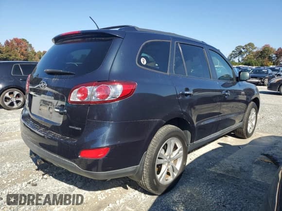 ✅ 2012 Hyundai Santa Fe Limited • VIN: 5XYZKDAG9CG096018 • Lot: 77713144. Listed on Copart with 139,964 mi. Free auction sales archive from the USA and detailed vehicle history report at DreamBid. Image 3.