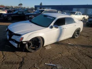 ✅ 2014 Chrysler 300 C • VIN: 2C3CCAET6EH100835 • Лот: 81821505. Опубликован ранее на Copart с пробегом 150 149 миль. Бесплатный доступ к архиву аукционных продаж из США и подробный отчёт об истории автомобиля на DreamBid. Изображение 1.