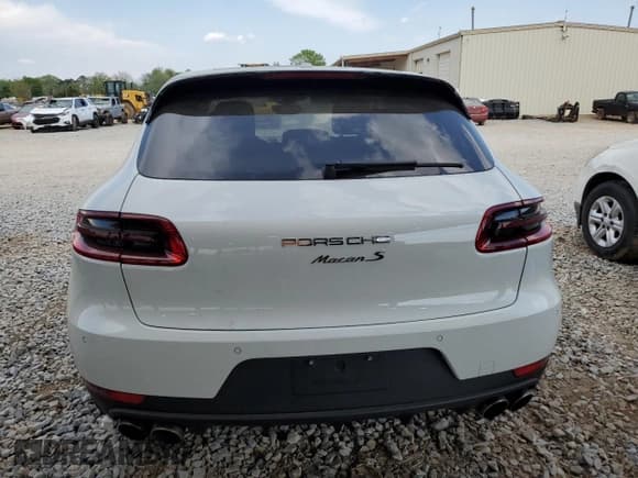 ✅ 2015 Porsche Macan S • VIN: WP1AB2A5XFLB62437 • Lot: 52803455. Wystawiony na Copart z przebiegiem 69 954 mil. Bezpłatny archiwum sprzedaży aukcyjnych z USA i szczegółowy raport historii pojazdu na DreamBid. Zdjęcie 6.