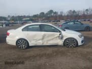 ✅ 2014 Volkswagen Jetta GLI • VIN: 3VW4T7AJ7EM385194 • Lot: 43765495. Wystawiony na IAAI z przebiegiem 151 140 mil. Bezpłatny archiwum sprzedaży aukcyjnych z USA i szczegółowy raport historii pojazdu na DreamBid. Zdjęcie 13.