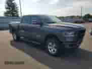 2019 Ram 1500 Big Horn z VIN 1C6SRFFT4KN570616, wystawiony jako Copart lot #84862805 z przebiegiem 74 932 mil mil oraz Szkoda całkowita • Salvage title. Historia ofert i sprzedaży dostępna na DreamBid. Obrazek 4.