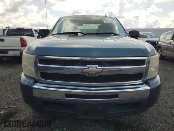 ✅ 2009 Chevrolet Silverado 1500 Work Truck • VIN: 1GCEC19X09Z100286 • Lot: 64410755. Wystawiony na Copart z przebiegiem 125 081 mil. Bezpłatny archiwum sprzedaży aukcyjnych z USA i szczegółowy raport historii pojazdu na DreamBid. Zdjęcie 5.