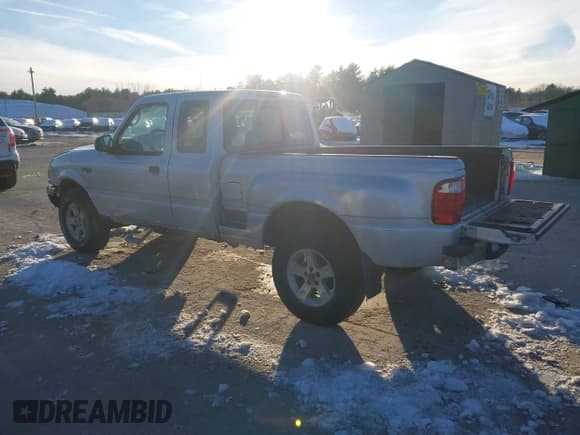 ✅ 2004 Ford Ranger XL Fleet • VIN: 1FTZR15E84PA19836 • Lot: 43892504. Listed on IAAI with 146,449 mi. Free auction sales archive from the USA and detailed vehicle history report at DreamBid. Image 3.