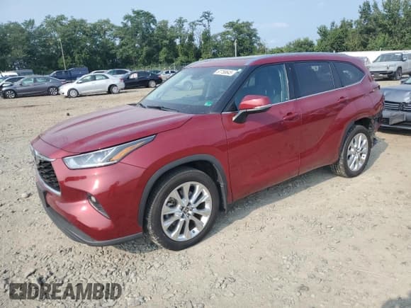 ✅ 2022 Toyota Highlander Limited • VIN: 5TDDZRBH8NS164454 • Lot: 67758645. Listed on Copart with 119,202 mi. Free auction sales archive from the USA and detailed vehicle history report at DreamBid. Image 1.