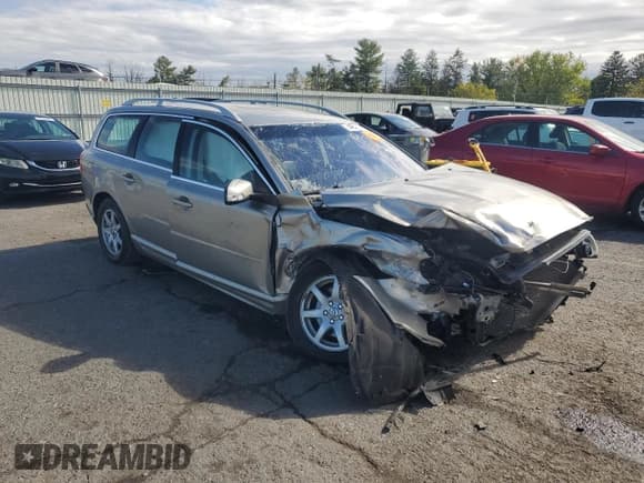✅ 2009 Volvo V70 • VIN: YV1BW982991102447 • Lot: 84994805. Listed on Copart with Not provided. Free auction sales archive from the USA and detailed vehicle history report at DreamBid. Image 4.