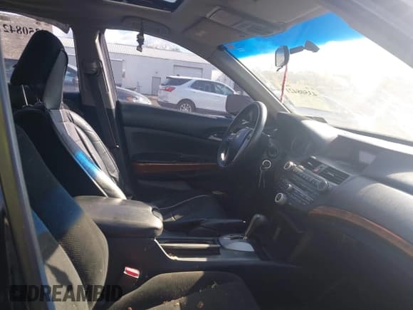 ✅ 2011 Honda Accord EX • VIN: 1HGCP2F70BA012611 • Lot: 43508421. Listed on IAAI with 181,344 mi. Free auction sales archive from the USA and detailed vehicle history report at DreamBid. Image 5.