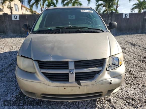 2006 Dodge Caravan SXT с VIN 1D4GP45R16B732291, выставлен на аукционе Copart как лот 73821424 с пробегом 173 480 миль миль и Списание • Salvage title. История ставок и продаж доступна на DreamBid. Изображение 5.