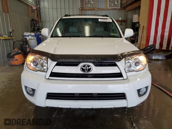 ✅ 2008 Toyota 4Runner Limited • VIN: JTEBU17R48K035272 • Lot: 70395215. Wystawiony na Copart z przebiegiem 105 318 mil. Bezpłatny archiwum sprzedaży aukcyjnych z USA i szczegółowy raport historii pojazdu na DreamBid. Zdjęcie 5.