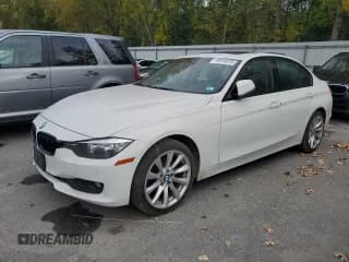 ✅ 2015 BMW 3 Series 320i xDrive • VIN: WBA3C3G59FNT53143 • Lot: 85010515. Wystawiony na Copart z przebiegiem 213 154 mil. Bezpłatny archiwum sprzedaży aukcyjnych z USA i szczegółowy raport historii pojazdu na DreamBid. Zdjęcie 1.