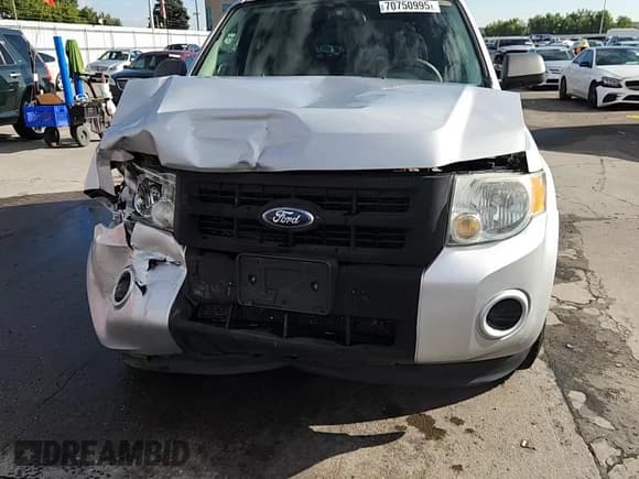 ✅ 2012 Ford Escape XLS • VIN: 1FMCU9C78CKB94408 • Lot: 70750995. Listed on Copart with 89,905 mi. Free auction sales archive from the USA and detailed vehicle history report at DreamBid. Image 14.