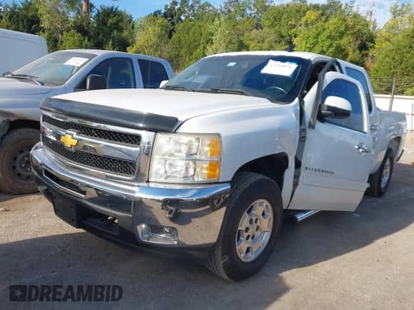 2011 Chevrolet Silverado 1500 LT with VIN 3GCPKSE30BG276541, listed as a IAAI auction lot 43330976 with 241,910 mi miles and . Bid and sale history available at DreamBid. Image 2.