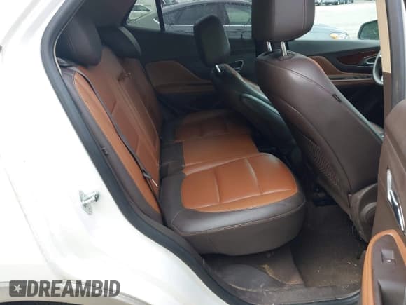 ✅ 2015 Buick Encore Premium • VIN: KL4CJHSB8FB209839 • Lot: 43036274. Wystawiony na IAAI z przebiegiem 135 803 mil. Bezpłatny archiwum sprzedaży aukcyjnych z USA i szczegółowy raport historii pojazdu na DreamBid. Zdjęcie 8.