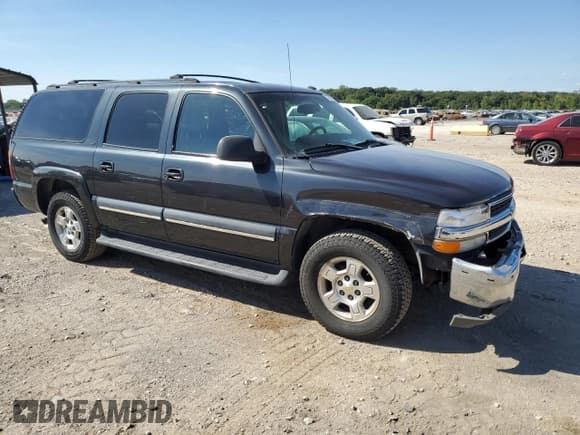 ✅ 2003 Chevrolet Suburban Z71 • VIN: 3GNFK16Z03G179485 • Lot: 70593555. Wystawiony na Copart z przebiegiem 203 634 mil. Bezpłatny archiwum sprzedaży aukcyjnych z USA i szczegółowy raport historii pojazdu na DreamBid. Zdjęcie 4.