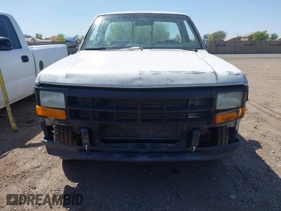 1992 Dodge Dakota z VIN 1B7FL26X4NS552470, wystawiony jako IAAI lot #41981783 z przebiegiem 202 110 mil mil oraz . Historia ofert i sprzedaży dostępna na DreamBid. Obrazek 6.