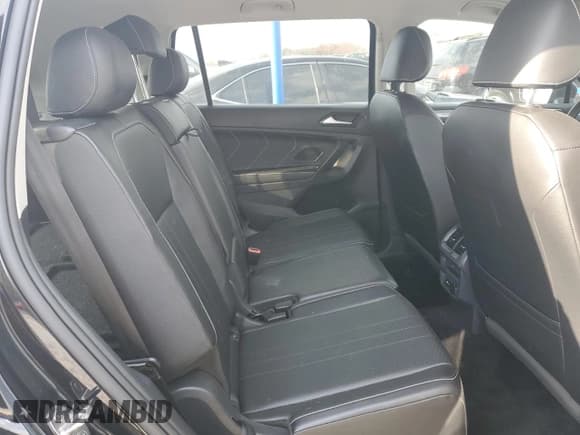 ✅ 2022 Volkswagen Tiguan SE • VIN: 3VV3B7AX5NM081403 • Lot: 91866165. Wystawiony na Copart z przebiegiem 75 111 mil. Bezpłatny archiwum sprzedaży aukcyjnych z USA i szczegółowy raport historii pojazdu na DreamBid. Zdjęcie 11.