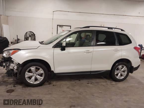 2015 Subaru Forester Premium with VIN JF2SJADC1FH538492, listed as a IAAI auction lot 43332332 with 171,796 mi miles and . Bid and sale history available at DreamBid. Image 15.
