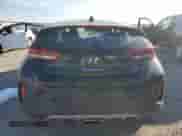2019 Hyundai Veloster Premium z VIN KMHTG6AF2KU008302, wystawiony jako Copart lot #82192434 z przebiegiem 81 950 mil mil oraz Szkoda całkowita • Salvage title. Historia ofert i sprzedaży dostępna na DreamBid. Obrazek 6.