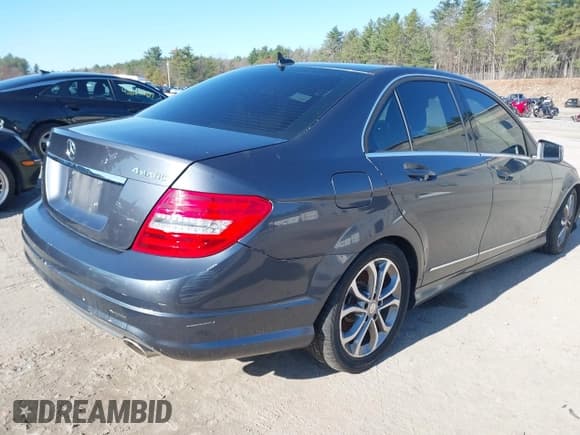✅ 2011 Mercedes-Benz C 300 Sport • VIN: WDDGF8BB3BR185319 • Lot: 41973829. Listed on IAAI with Not provided. Free auction sales archive from the USA and detailed vehicle history report at DreamBid. Image 4.