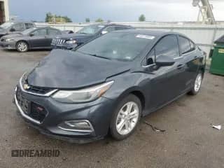 2017 Chevrolet Cruze LT z VIN 1G1BE5SM5H7133128, wystawiony jako Copart lot #65519665 z przebiegiem 275 516 mil mil oraz Szkoda całkowita • Salvage title. Historia ofert i sprzedaży dostępna na DreamBid. Obrazek 1.