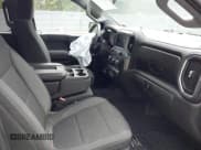 ✅ 2021 Chevrolet Silverado 1500 RST • VIN: 3GCUYEETXMG106287 • Lot: 42313663. Wystawiony na IAAI z przebiegiem 17 464 mil. Bezpłatny archiwum sprzedaży aukcyjnych z USA i szczegółowy raport historii pojazdu na DreamBid. Zdjęcie 5.