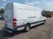 ✅ 2014 Mercedes-Benz Sprinter • VIN: WD3PE8DE2E5897895 • Lot: 42405759. Wystawiony na IAAI z przebiegiem 342 741 mil. Bezpłatny archiwum sprzedaży aukcyjnych z USA i szczegółowy raport historii pojazdu na DreamBid. Zdjęcie 4.