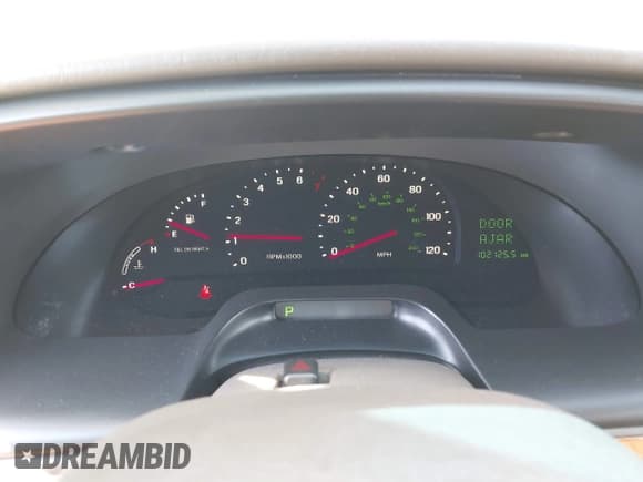 ✅ 2002 Lincoln Continental • VIN: 1LNHM97V72Y688477 • Лот: 42698047. Опубликован ранее на IAAI с пробегом 102 125 миль. Бесплатный доступ к архиву аукционных продаж из США и подробный отчёт об истории автомобиля на DreamBid. Изображение 7.