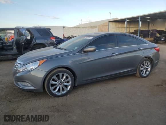 ✅ 2013 Hyundai Sonata SE • VIN: 5NPEC4AC3DH768335 • Лот: 90243145. Опубликован ранее на Copart с пробегом 131 241 миль. Бесплатный доступ к архиву аукционных продаж из США и подробный отчёт об истории автомобиля на DreamBid. Изображение 1.