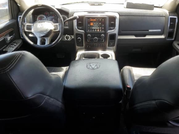 ✅ 2017 Ram 2500 Laramie • VIN: 3C6UR5KL8HG561783 • Lot: 69646415. Listed on Copart with 70,114 mi. Free auction sales archive from the USA and detailed vehicle history report at DreamBid. Image 8.