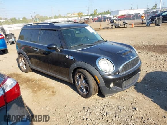 ✅ 2009 MINI Clubman S • VIN: WMWMM33539TP93219 • Lot: 43227739. Listed on IAAI with 153,178 mi. Free auction sales archive from the USA and detailed vehicle history report at DreamBid. Image 1.