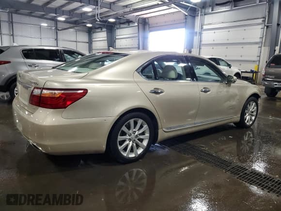 ✅ 2010 Lexus LS 460 • VIN: JTHCL5EF8A5005397 • Lot: 68542165. Wystawiony na Copart z przebiegiem 171 105 mil. Bezpłatny archiwum sprzedaży aukcyjnych z USA i szczegółowy raport historii pojazdu na DreamBid. Zdjęcie 3.