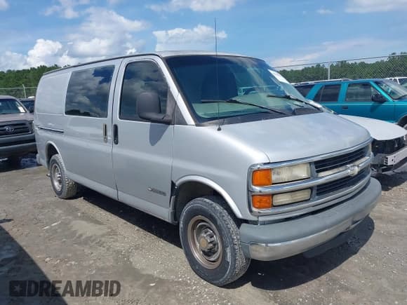 ✅ 1996 Chevrolet Chevy Van • VIN: 1GCGG25R8T1037311 • Лот: 42969675. Опубликован ранее на IAAI с пробегом 257 098 миль. Бесплатный доступ к архиву аукционных продаж из США и подробный отчёт об истории автомобиля на DreamBid. Изображение 1.