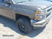 ✅ 2014 Chevrolet Silverado 1500 LT • VIN: 1GCUKREC1EF195422 • Lot: 42053307. Wystawiony na IAAI z przebiegiem 151 391 mil. Bezpłatny archiwum sprzedaży aukcyjnych z USA i szczegółowy raport historii pojazdu na DreamBid. Zdjęcie 6.