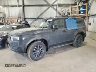 ✅ 2025 Toyota Land Cruiser 1958 Edition • VIN: JTEABFAJ7S5016500 • Лот: 61628535. Опубликован ранее на Copart с пробегом 2 543 миль. Бесплатный доступ к архиву аукционных продаж из США и подробный отчёт об истории автомобиля на DreamBid. Изображение 1.