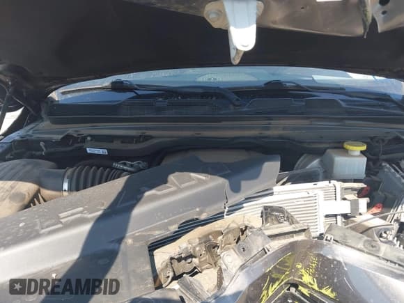 ✅ 2019 Ram 1500 Laramie • VIN: 1C6RREJT2KN798520 • Lot: 43388635. Listed on IAAI with 67,449 mi. Free auction sales archive from the USA and detailed vehicle history report at DreamBid. Image 10.