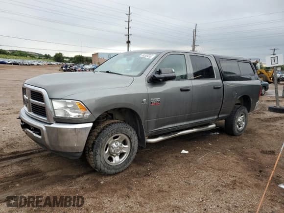 ✅ 2012 Ram 2500 ST • VIN: 3C6UD5CL6CG309634 • Lot: 59285455. Wystawiony na Copart z przebiegiem 139 656 mil. Bezpłatny archiwum sprzedaży aukcyjnych z USA i szczegółowy raport historii pojazdu na DreamBid. Zdjęcie 1.