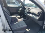 ✅ 2006 Toyota RAV4 • VIN: JTMZK33V066002489 • Lot: 41191224. Listed on IAAI with 63,563 mi. Free auction sales archive from the USA and detailed vehicle history report at DreamBid. Image 5.