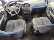 ✅ 2003 Dodge Caravan Sport • VIN: 2D4GP44383R218318 • Lot: 71521415. Listed on Copart with 262,579 mi. Free auction sales archive from the USA and detailed vehicle history report at DreamBid. Image 8.