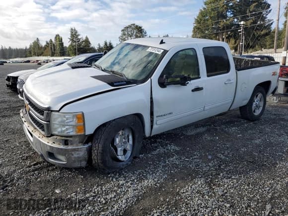 ✅ 2013 Chevrolet Silverado 2500HD LTZ • VIN: 1GC1KYE8XDF202603 • Lot: 73151244. Wystawiony na Copart z przebiegiem 394 152 mil. Bezpłatny archiwum sprzedaży aukcyjnych z USA i szczegółowy raport historii pojazdu na DreamBid. Zdjęcie 1.