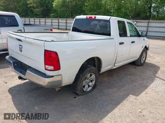 2016 Ram 1500 Express with VIN 1C6RR7FG3GS352277, listed as a IAAI auction lot 42119168 with 140,449 mi miles and . Bid and sale history available at DreamBid. Image 4.
