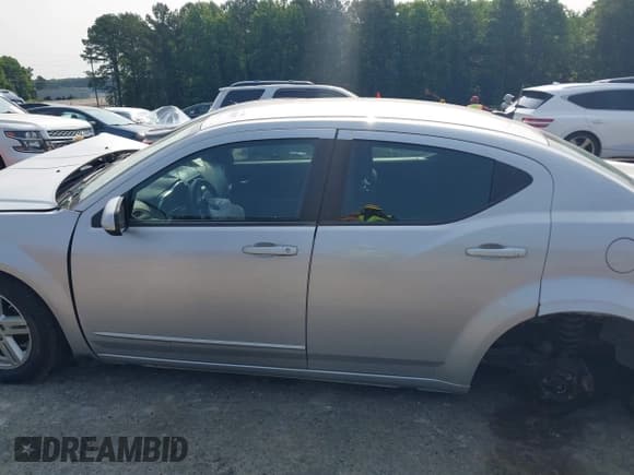 ✅ 2012 Dodge Avenger SXT • VIN: 1C3CDZCB9CN209185 • Lot: 42416015. Listed on IAAI with 243,021 mi. Free auction sales archive from the USA and detailed vehicle history report at DreamBid. Image 15.