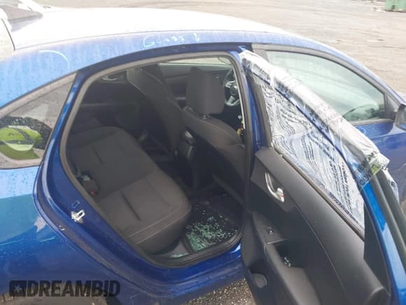 ✅ 2019 Kia Forte LXS • VIN: 3KPF24AD6KE041448 • Lot: 42035571. Listed on IAAI with 128,536 mi. Free auction sales archive from the USA and detailed vehicle history report at DreamBid. Image 8.