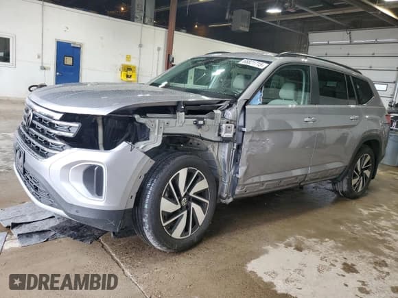 ✅ 2024 Volkswagen Atlas SE • VIN: 1V2HR2CA1RC530058 • Лот: 65821715. Опубликован ранее на Copart с пробегом 11 861 миль. Бесплатный доступ к архиву аукционных продаж из США и подробный отчёт об истории автомобиля на DreamBid. Изображение 1.