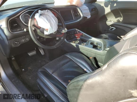 ✅ 2015 Dodge Challenger SXT Plus • VIN: 2C3CDZBG9FH707770 • Lot: 36826334. Wystawiony na Copart z przebiegiem 103 067 mil. Bezpłatny archiwum sprzedaży aukcyjnych z USA i szczegółowy raport historii pojazdu na DreamBid. Zdjęcie 8.